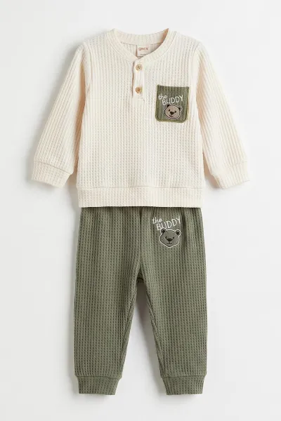 yesil-9-24-aywaffle-kumas-nakisli-dugmeli-erkek-bebek-takim-476343