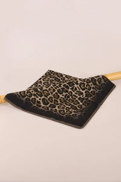 yesil-90x90-cm-dijital-baski-leopar-desenli-pamuk-esarp-418931