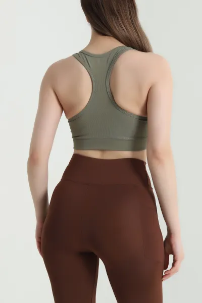 yesil-dalgic-crop-kadin-atlet-469178