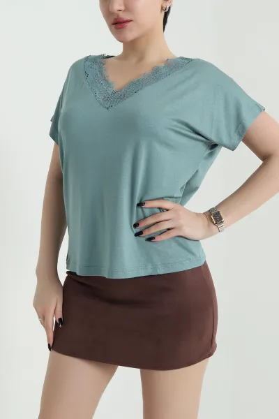 Yeşil Dantelli Yaka Viskon Kadın Bluz 454386