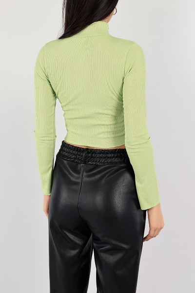 Yeşil Dik Yaka Crop Bluz 107347