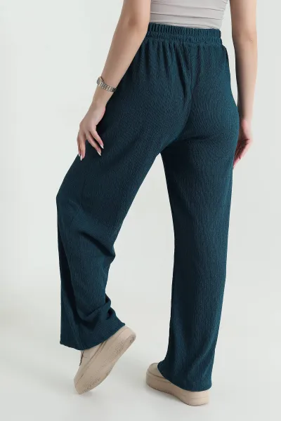 Zümrüt Yeşili Beli Lastikli Kadın Buklet Pantolon 442193