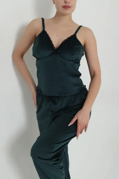 Zümrüt Yeşili Dantelli Kadife Kadın Pijama Takımı 487757