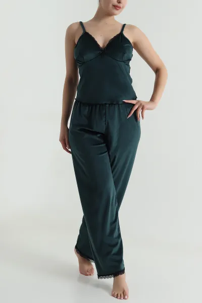 Zümrüt Yeşili Dantelli Kadife Kadın Pijama Takımı 487757