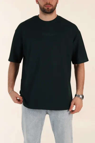 zumrut-yesili-oversize-oysho-kumas-kabartma-yazili-erkek-tisort-365096