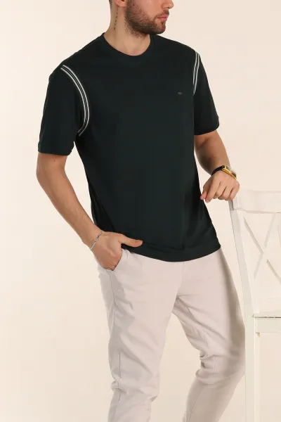zumrut-yesili-regular-fit-omuz-serit-detayli-basic-erkek-tisort-338464